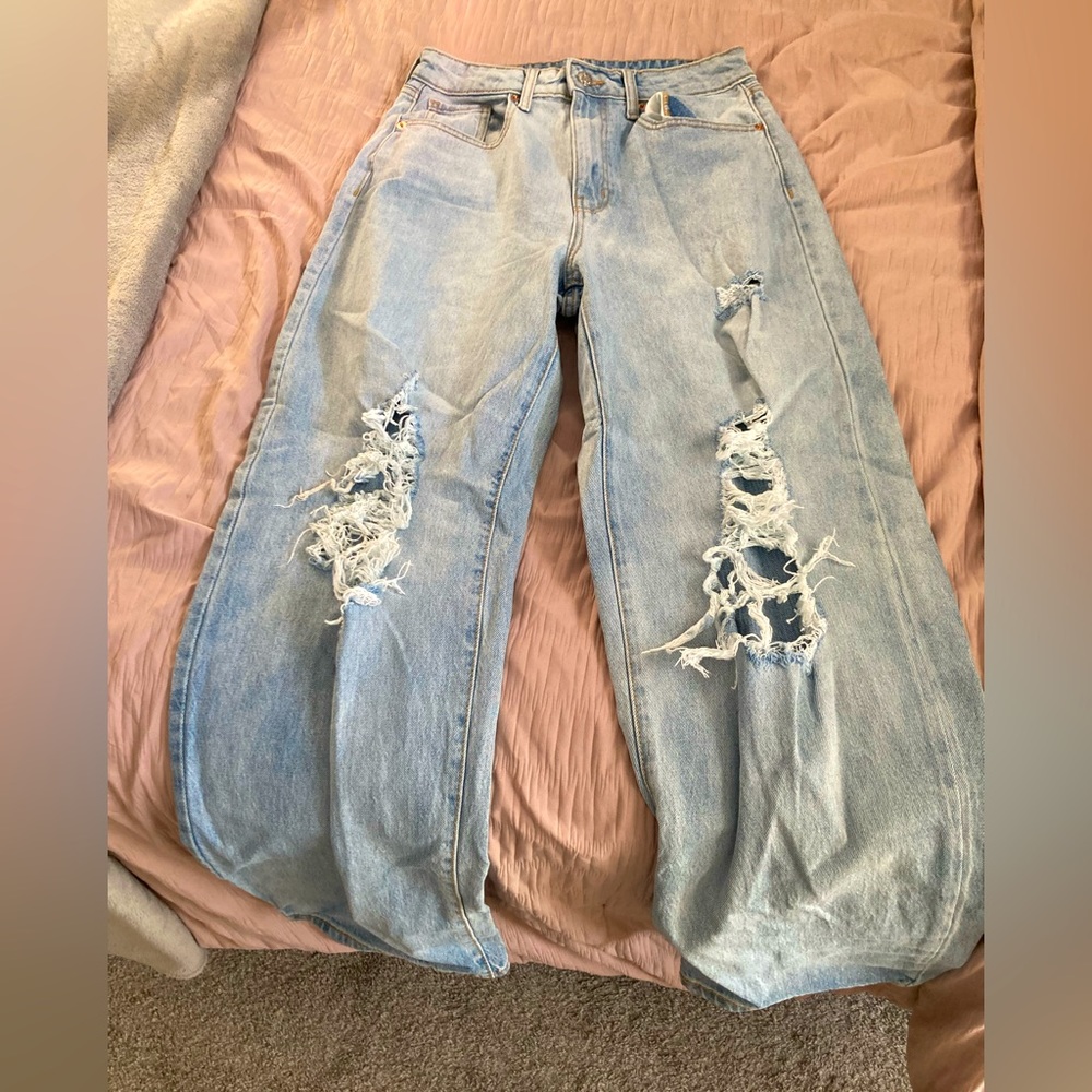 Mom jeans, never worn they were too big around my waist